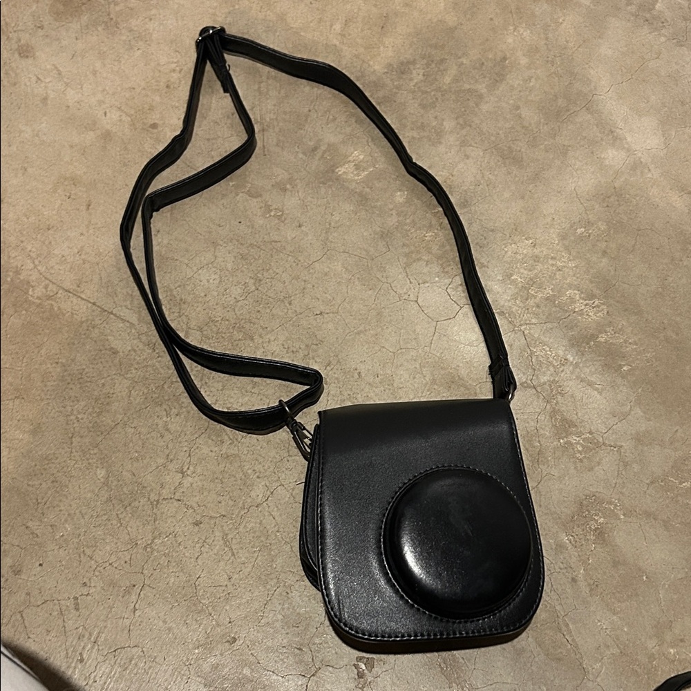 Elegant Black Crossbody Bag